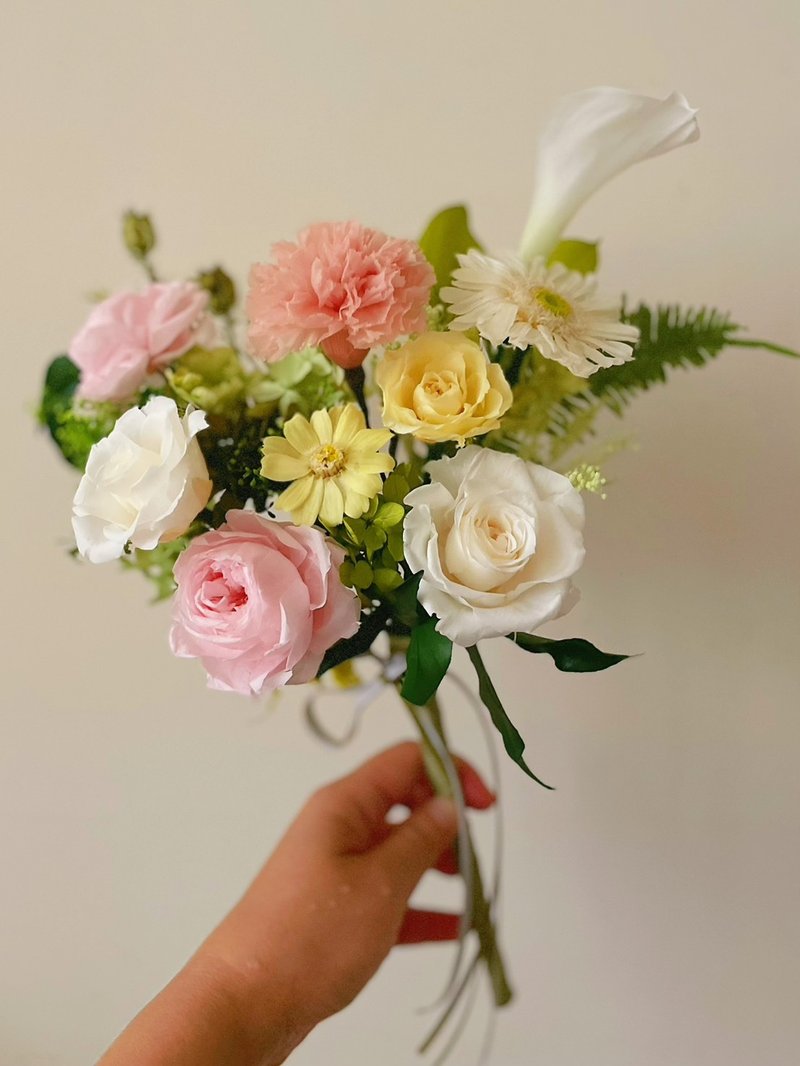 【永生花束】定制化永生花束/拍照捧花/新娘捧花/登记花束 - 干燥花/捧花 - 植物．花 多色