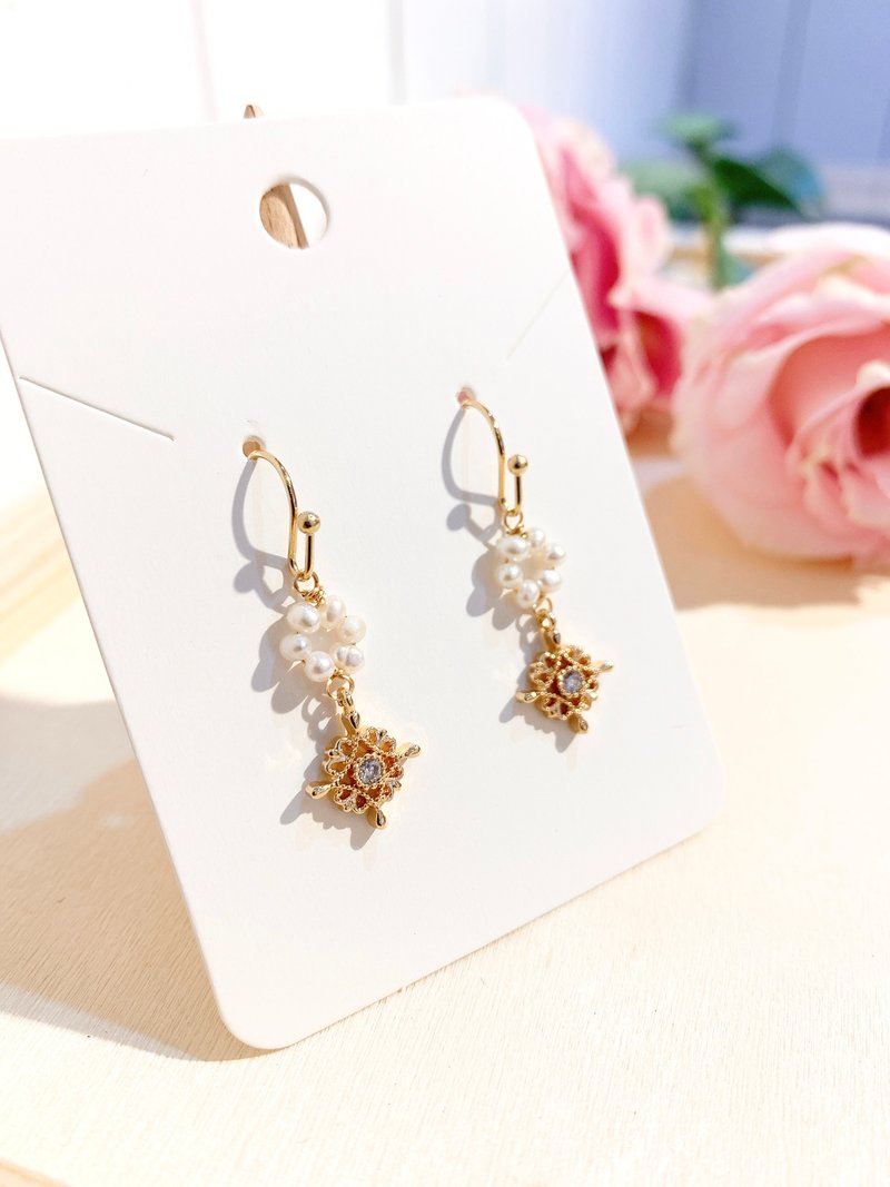 Ops pearl earrings- 铜包金/细致/珍珠/耳环/气质/礼物/金/耳夹 - 耳环/耳夹 - 铜/黄铜 金色