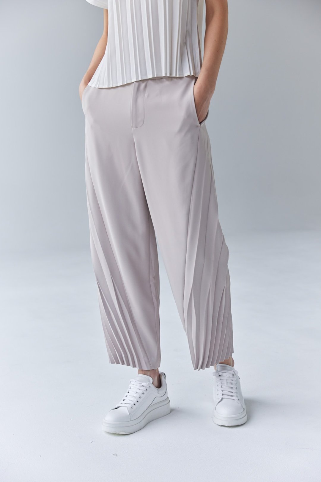 Bell Trousers 長褲 - 女装长裤 - 其他人造纤维 灰色