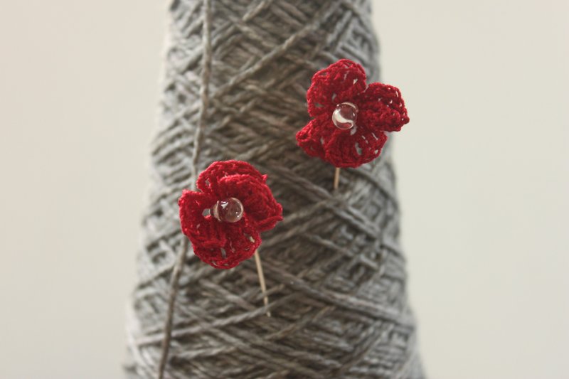 【罂粟】棉线编织  纯银耳勾 设计师手作商品 - 耳环/耳夹 - 棉．麻 红色