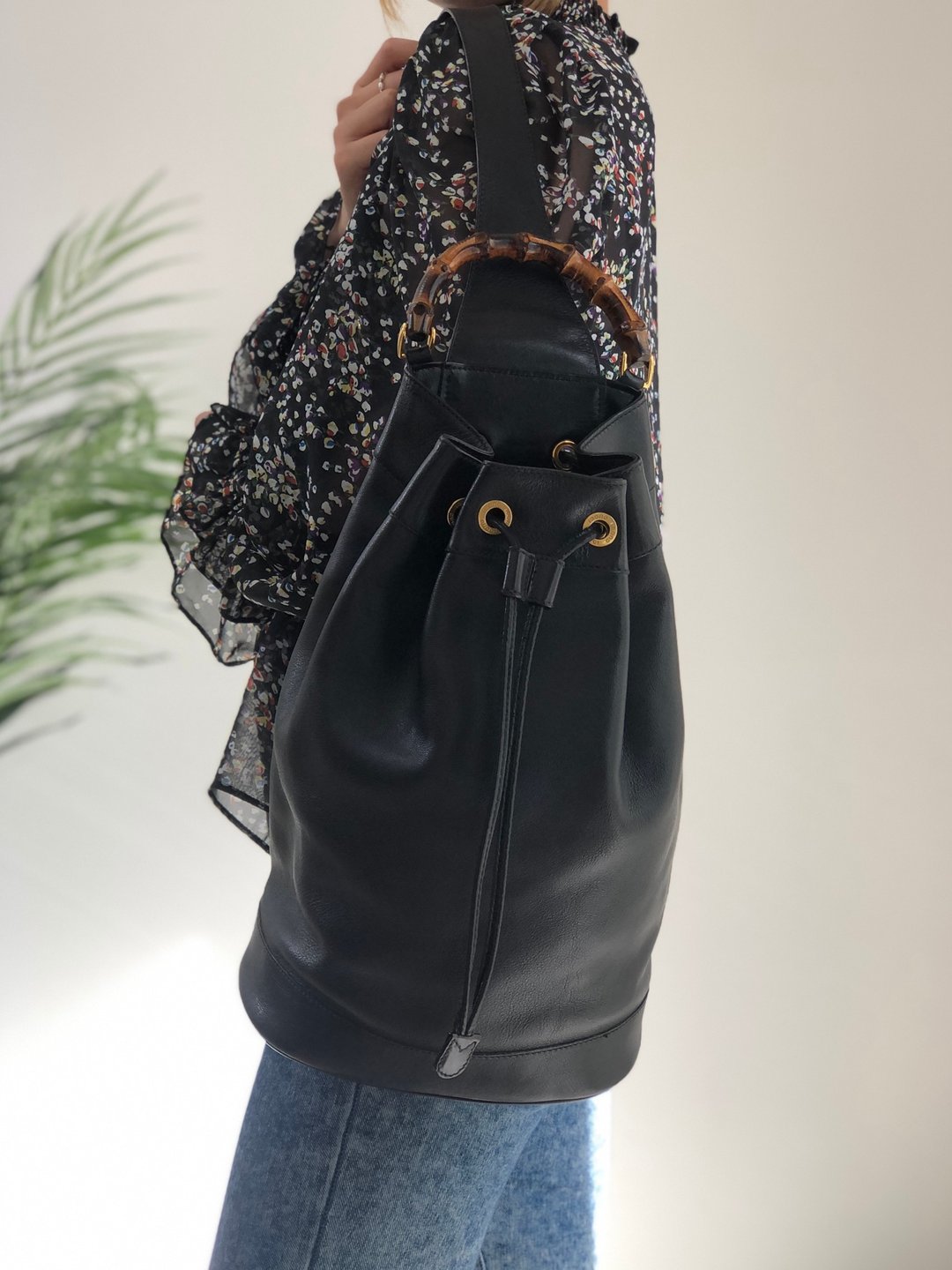 【日本直送名片二手包】GUCCI 古驰 竹节牛皮抽绳零钱包单肩包黑复古老vs7u5a - 侧背包/斜挎包 - 真皮 黑色