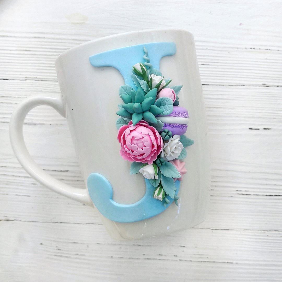 Customizable handmade mug with personalization,  First letter name on mug - 咖啡杯/马克杯 - 陶 白色
