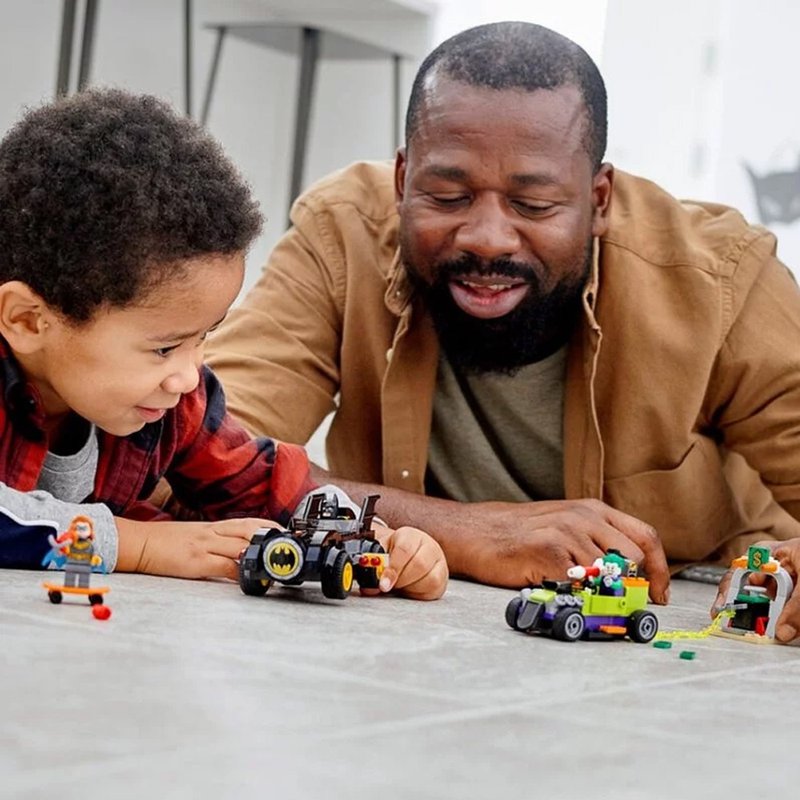 LEGO 76180 超级英雄系列 Batman vs. The Joker: Batmobile - 玩偶/公仔 - 塑料 多色