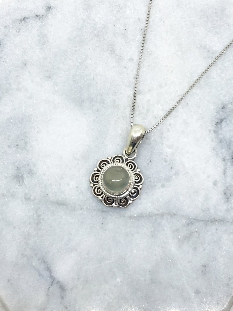 葡萄石925纯银复古花边项链 尼泊尔手工镶嵌制作(款式2) - 项链 - 宝石 绿色