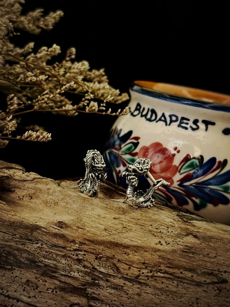 【新品】龙/易扣式/手作/耳环/单只 - 耳环/耳夹 - 纯银 银色