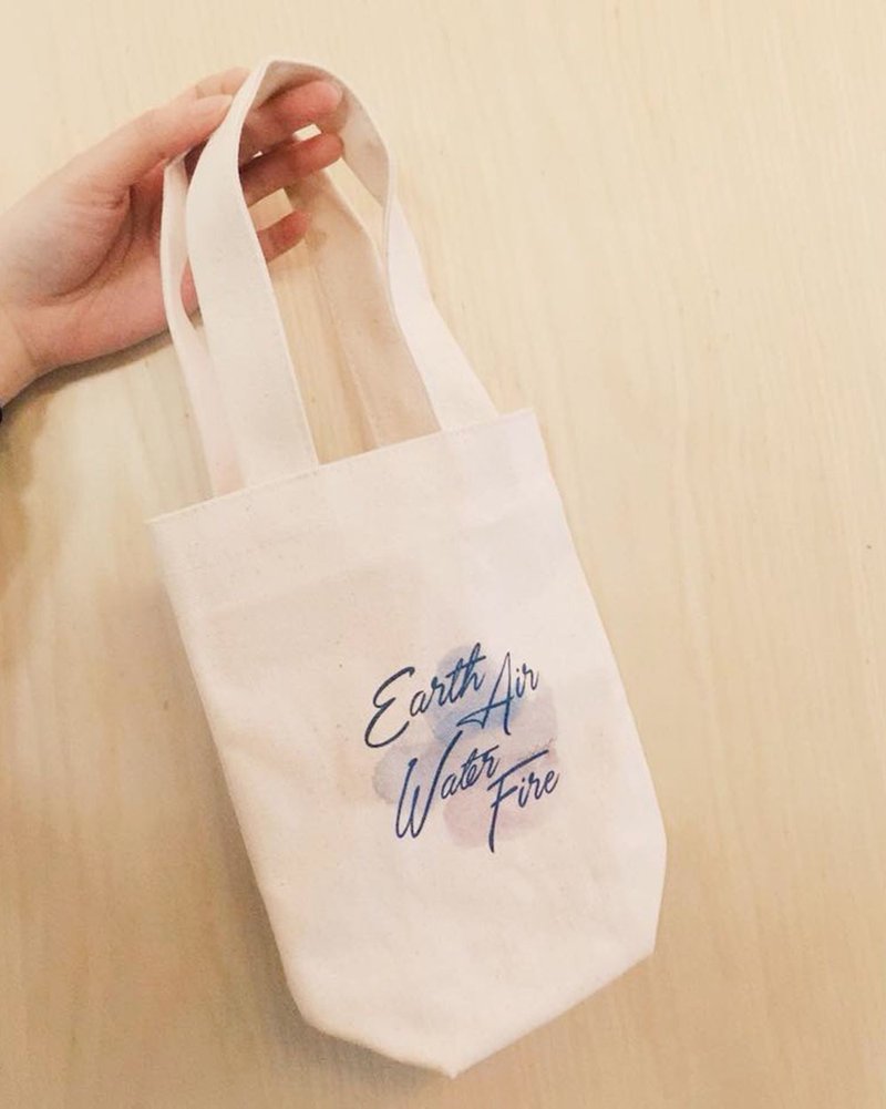 MH独家美好小物_环保饮料袋_地球_Earth Air Water Fire - 随行杯提袋/水壶袋 - 棉．麻 蓝色