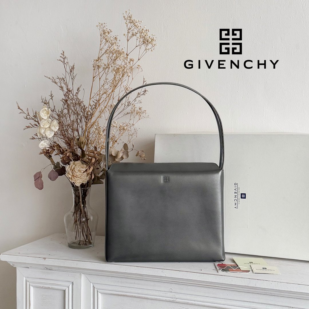 全新极美品 Givenchy Anastasia 纪梵希银灰色皮革方包单肩背包 - 侧背包/斜挎包 - 真皮 灰色