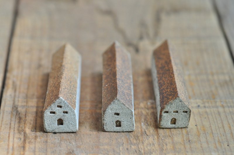 A little house / brown - 筷子/筷架 - 陶 卡其色