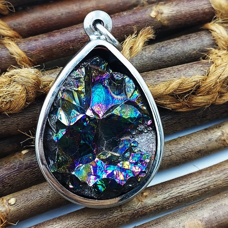 Leklai Natural Stone Rainbow 7 Color Thai Amulet Pendant Talisman Powerful Luck - 项链 - 石头 多色