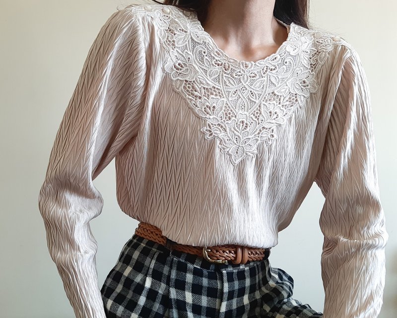 复古 1980 年代香槟色褶皱衬衫 复古褶皱蕾丝衬衫 - 女装上衣 - 聚酯纤维 卡其色