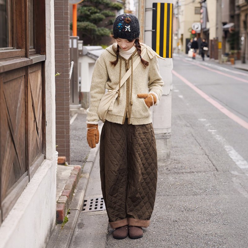 格纹绗棉弯刀裤|裤子|冬款|Sora-1737 - 女装长裤 - 棉．麻 咖啡色