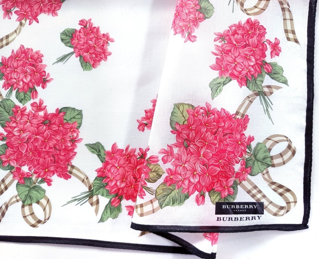 Burberry 古董手帕 绣球花印花搭配格纹缎带 20 x 20 英寸 - 手帕/方巾 - 棉 红色