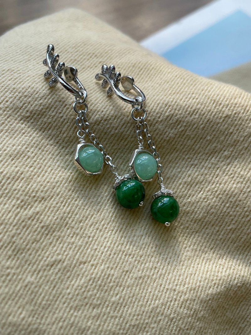 幸运草//天然翡翠A货 绿翠 925银配饰 耳夹 - 耳环/耳夹 - 玉石 