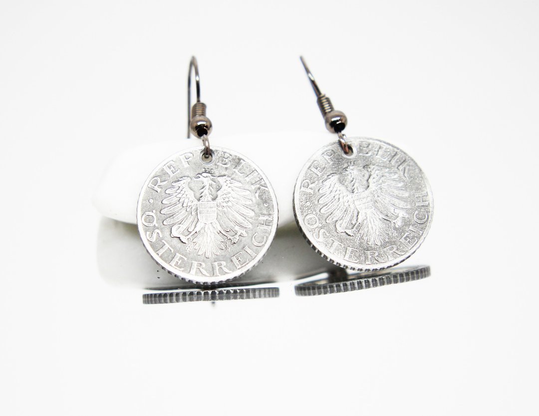Tiny Coin Earrings Coin Drop Earrings Mini Coin Earrings Ancient Coin Jewelry - 耳环/耳夹 - 其他金属 