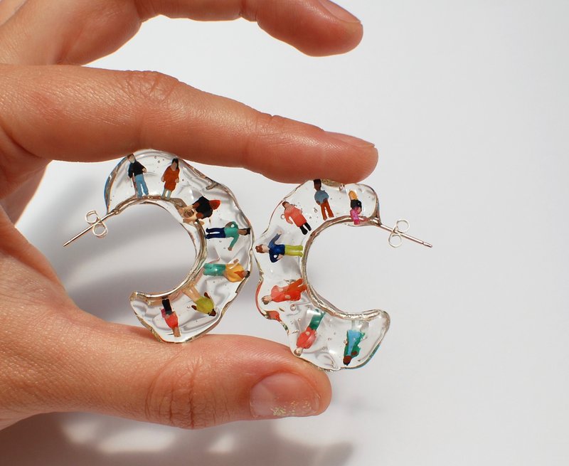 手绘小人透明树脂耳环 925银 - 耳环/耳夹 - 纯银 透明