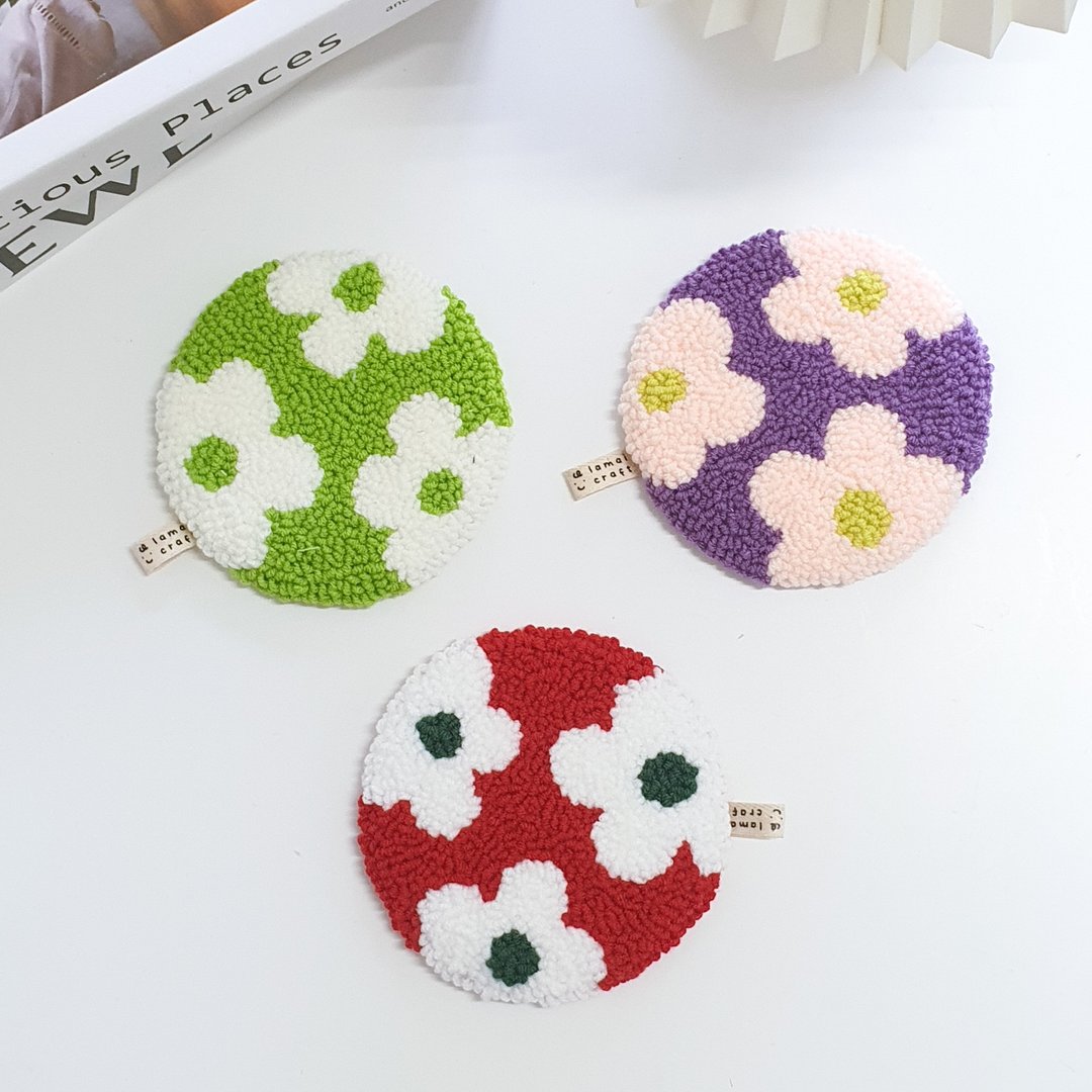 Round Shape Daisies Punch Needle Coaster - 杯垫 - 绣线 多色