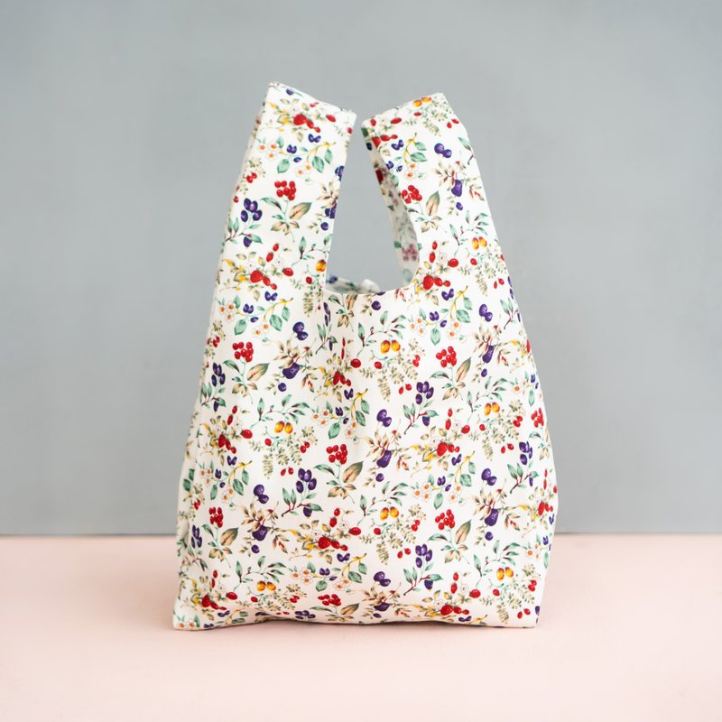 年度最新  环保礼物 方形便当袋   英国莓果 花色挑选 - 手提包/手提袋 - 棉．麻 多色