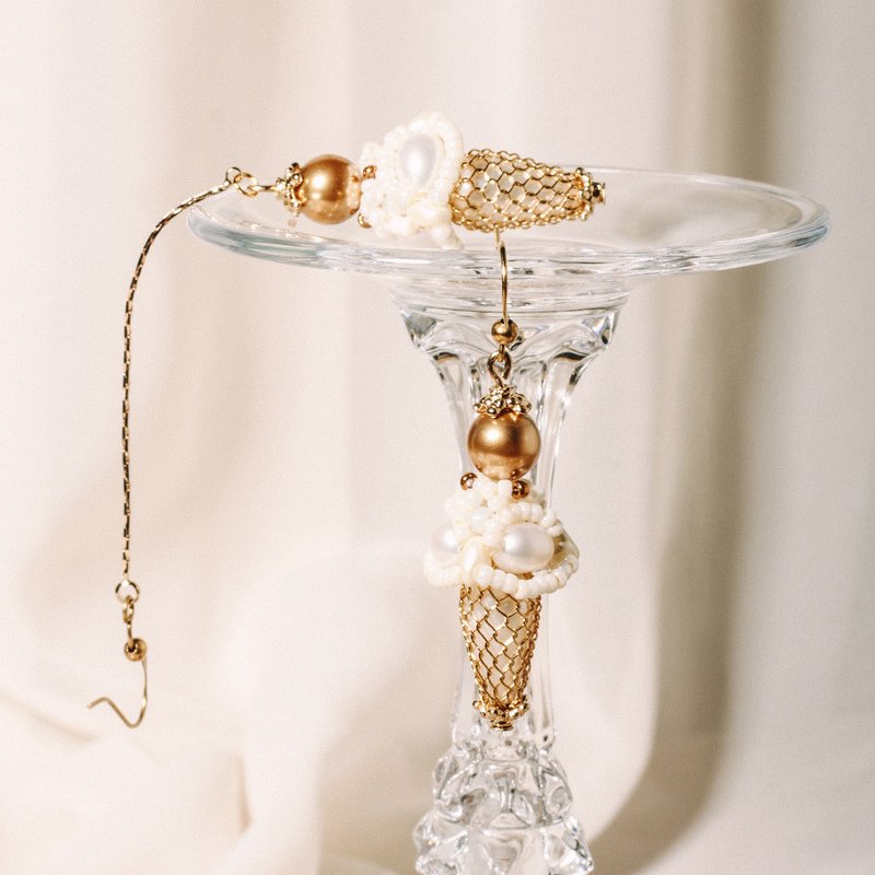 Cluster Cones 星团冰卷耳饰 - 耳环/耳夹 - 半宝石 