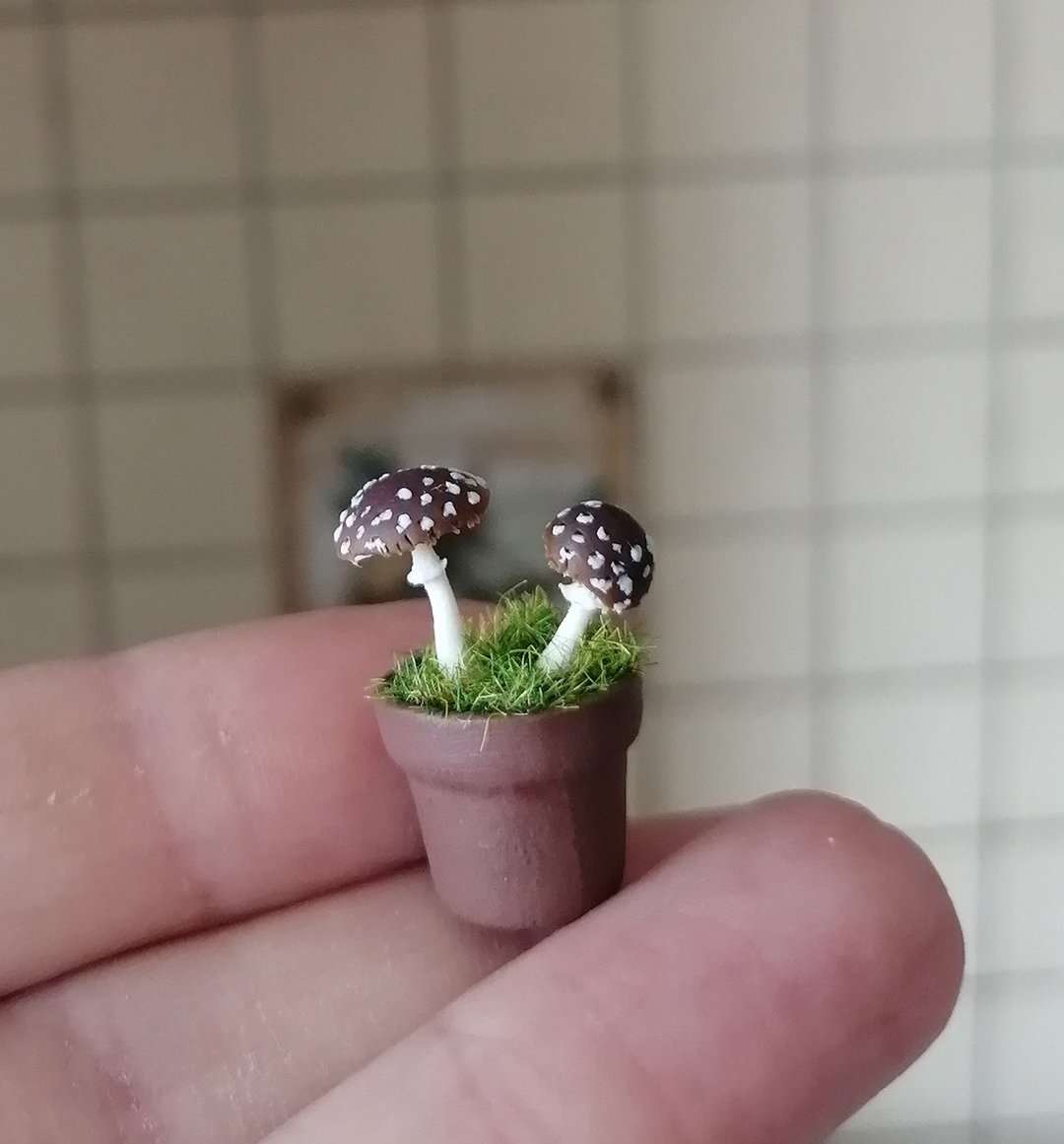 Amanita in a pot.Miniature mushrooms in a pot.Dollhouse. - 玩偶/公仔 - 粘土 多色