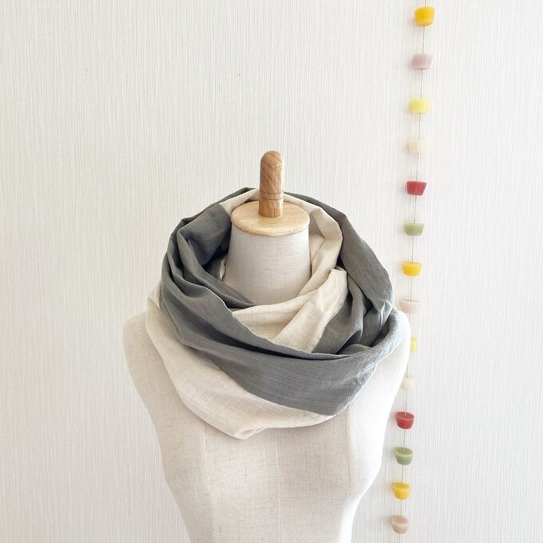 Made in Japan High quality double gauze soft dreamy snood bicolor stone gray vanilla milk - 围巾/披肩 - 棉 多色