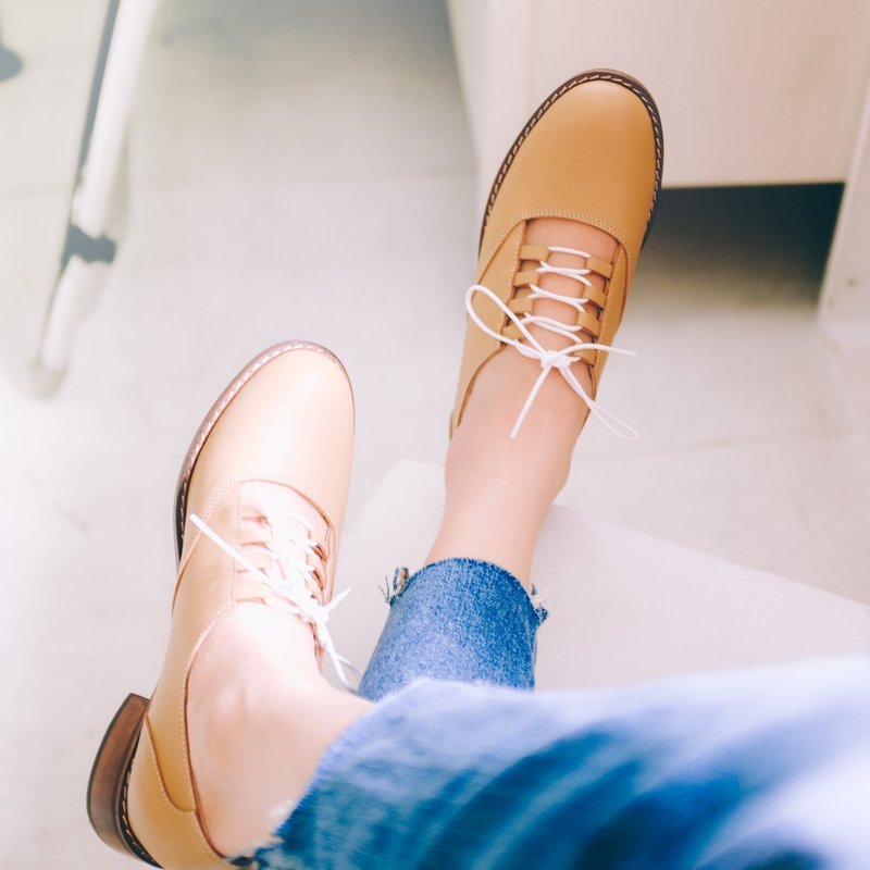 无重轻盈底!蓬松绵绵裸肌绑带鞋  全真皮 MIT 奶茶棕色 - 女款牛津鞋/乐福鞋 - 真皮 卡其色