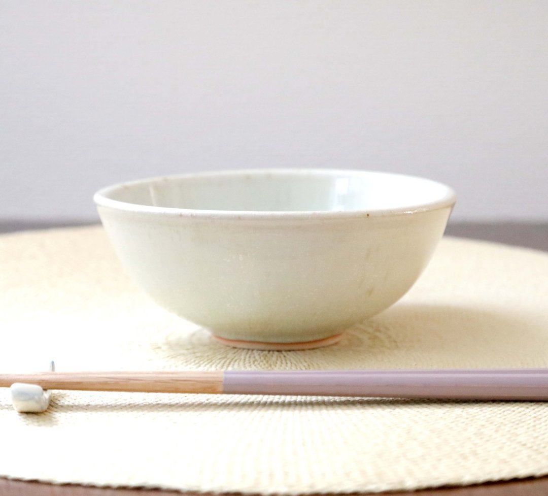白土草灰釉茶碗 1 - 碗 - 陶 白色
