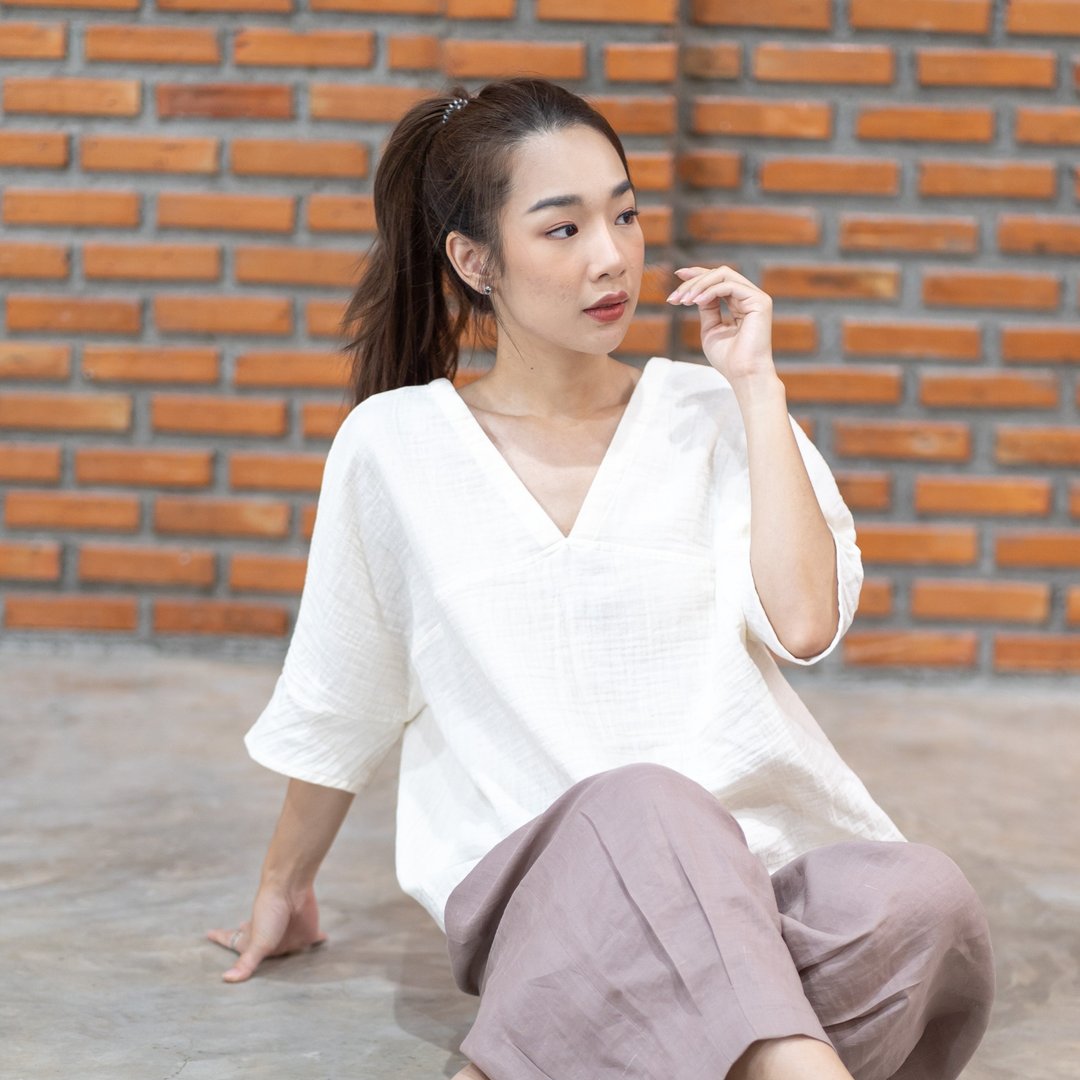 V领纯棉舒适上衣 - 米白色 - 女装上衣 - 棉 白色