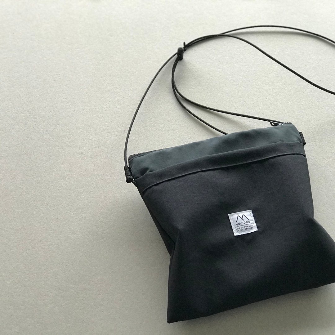 black × charcoal / two-tone color sacoche / shoulder bag / lightweight - 侧背包/斜挎包 - 尼龙 黑色