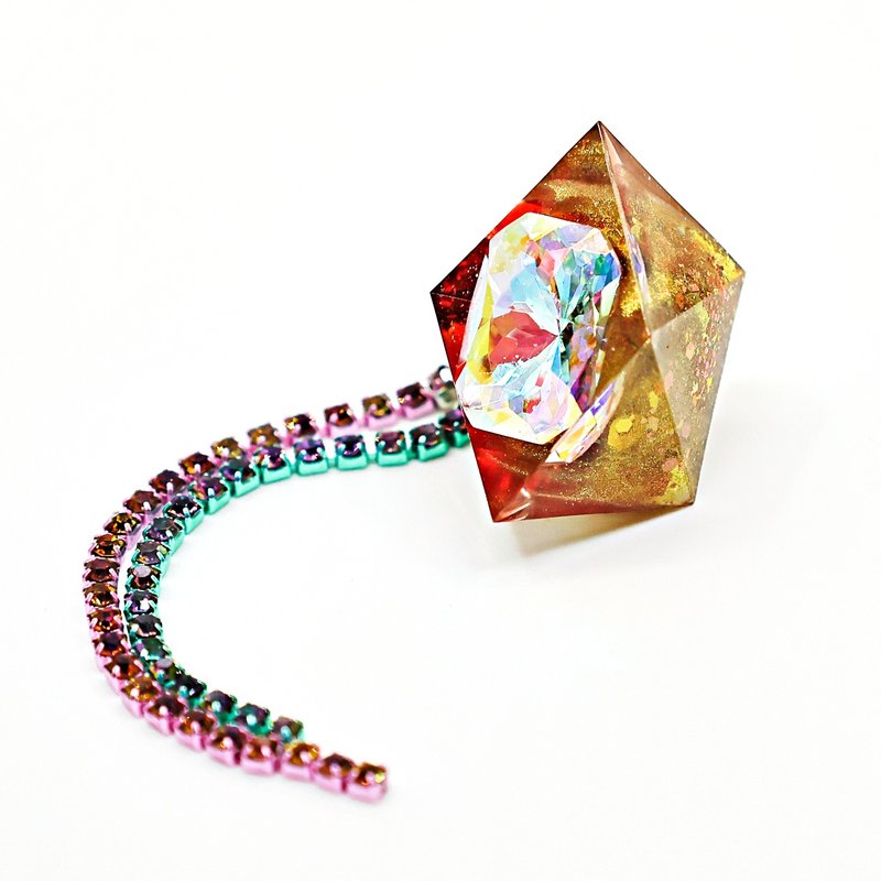 卡利多拜金字塔单边耳环 (夕映) - 耳环/耳夹 - 树脂 多色