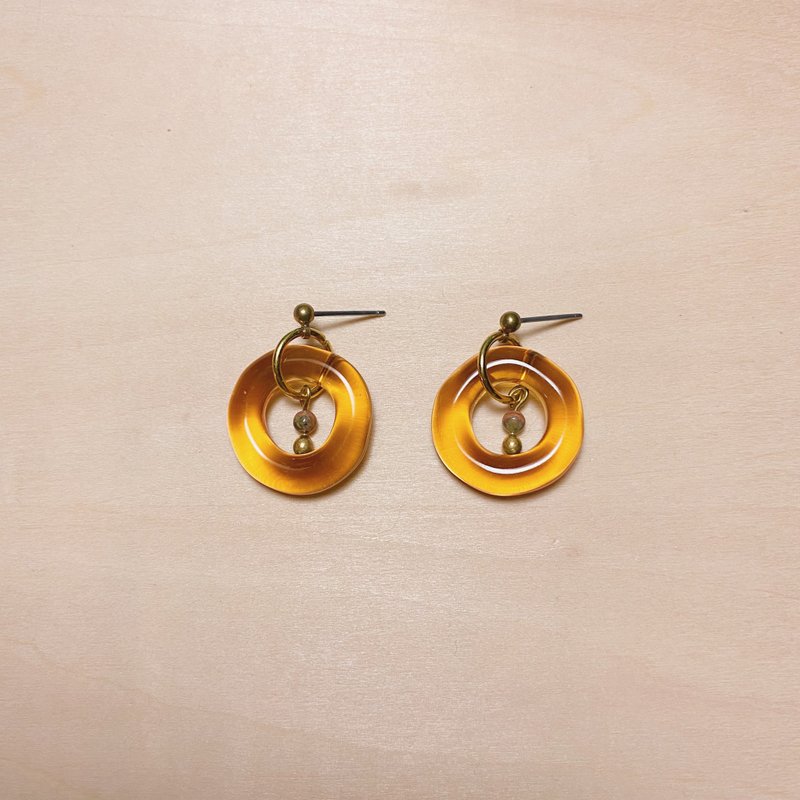 复古橘不规则圆花绿石耳环 - 耳环/耳夹 - 树脂 橘色