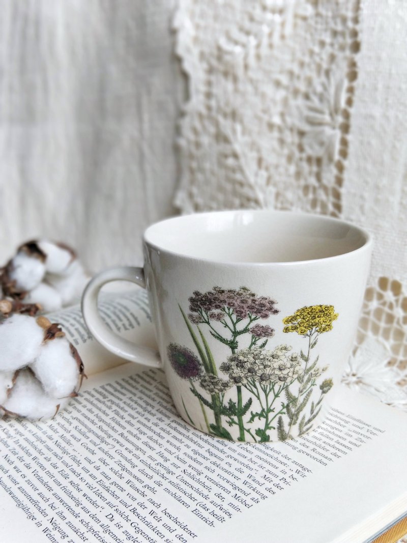 【好日恋物】丹麦vintage/antique植物马克杯 - 咖啡杯/马克杯 - 陶 多色