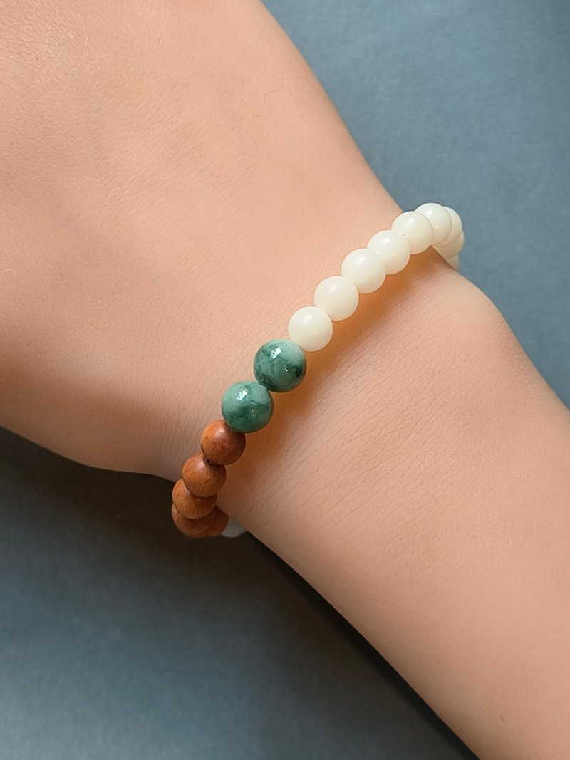 天然白翡翠桶珠手串 l 绿飘花珠・檀香木・菩提珠 - 手链/手环 - 玉石 绿色