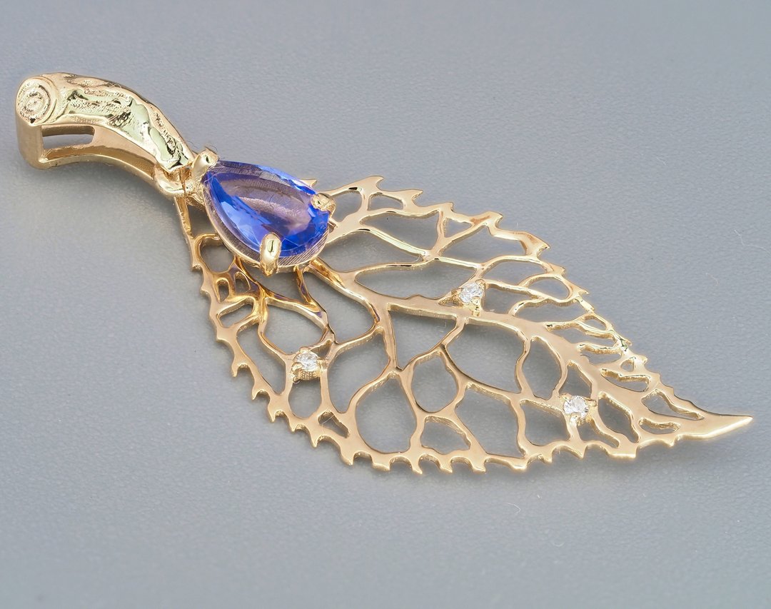 Leaf  pendant with tanzanite and diamonds - 项链 - 贵金属 金色