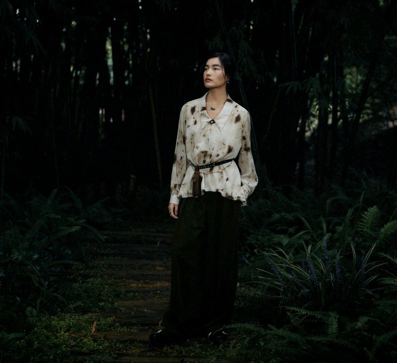 【幽谷】新中式复古藏风 写意墨痕衬衣 - 女装衬衫 - 其他材质 白色