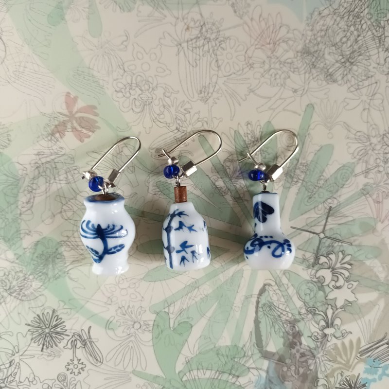 随意搭玩味耳环糸列 青花瓷器 925纯银耳针耳环 - 耳环/耳夹 - 银 蓝色
