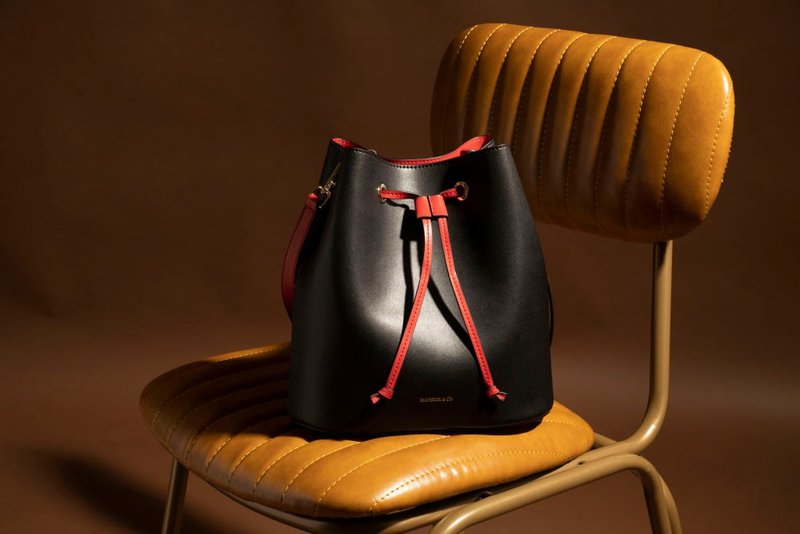 Eloise 简约设计水桶包 连可拆内袋 (夜幕黑) - 束口袋双肩包 - 人造皮革 黑色