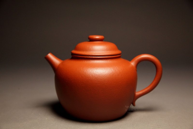 【掇球 2】炎黄大地艺术 龙山堂 臻稀典藏系列 纯手工 石红朱泥 - 茶具/茶杯 - 陶 红色