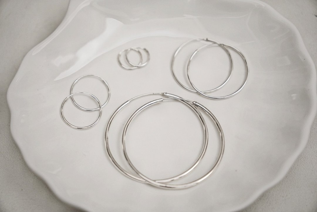 多尺寸 细致简约耳圈 SV925 洗澡睡觉不用拆 耳骨圈 - 耳环/耳夹 - 纯银 银色