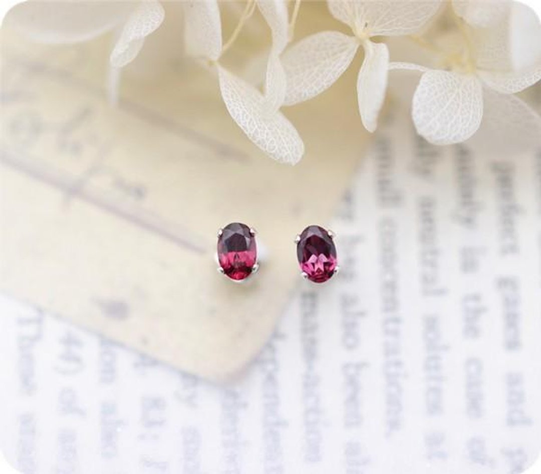 Rhodolite Garnet Stud Earrings VVS Rank January Birthstone - 耳环/耳夹 - 宝石 