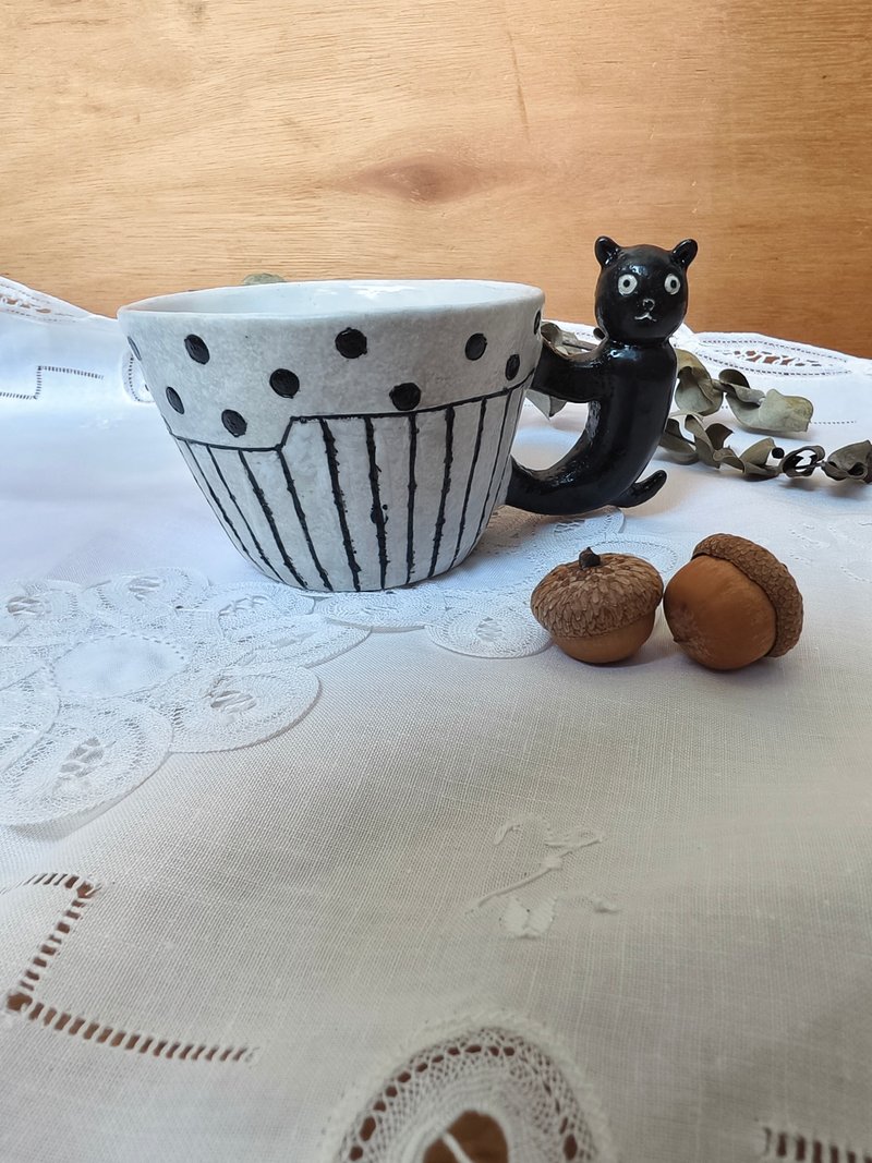 立体猫猫把手陶杯 咖啡杯 茶杯A - 咖啡杯/马克杯 - 陶 