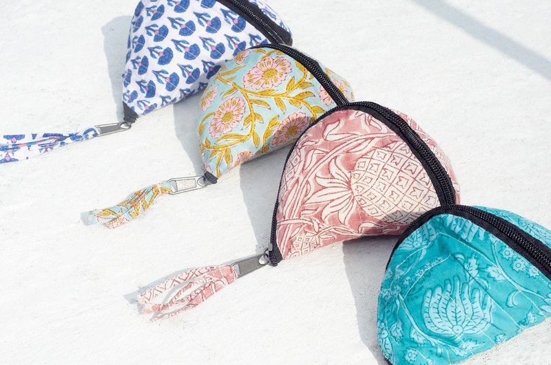 情人节礼物 限量手工木刻印零钱包 / 印度木刻印收纳包 / 民族风手工小包 / 悠游卡套 / ethnic purse - 缤纷花朵森林世界 贝壳S造型包 - 零钱包 - 棉．麻 多色