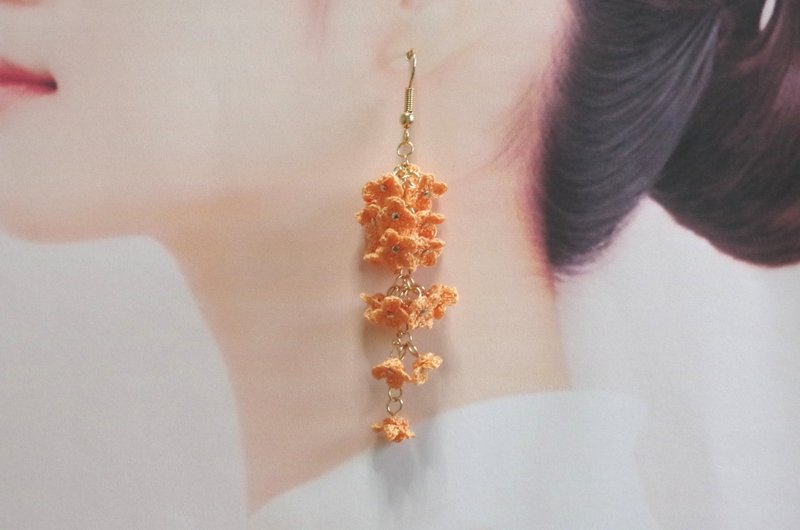 钩针香犀牛哭泣耳针 - 耳环/耳夹 - 棉．麻 橘色