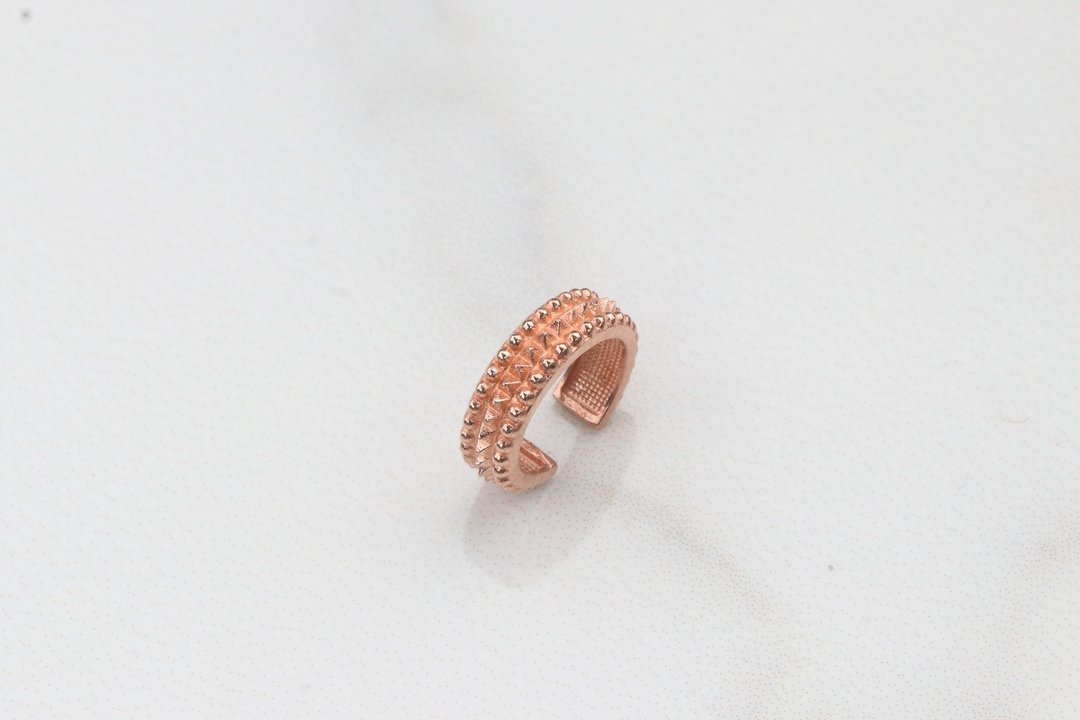 纯14K Taper Cuff 尖锥型耳夹耳环(单个) - 耳环/耳夹 - 贵金属 