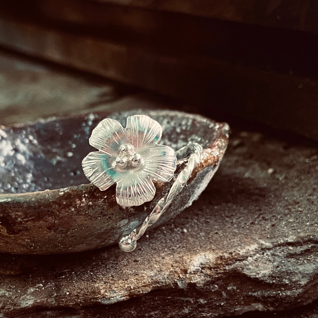 纯银 五瓣花 金樱子花朵戒指 S150 - 戒指 - 纯银 银色
