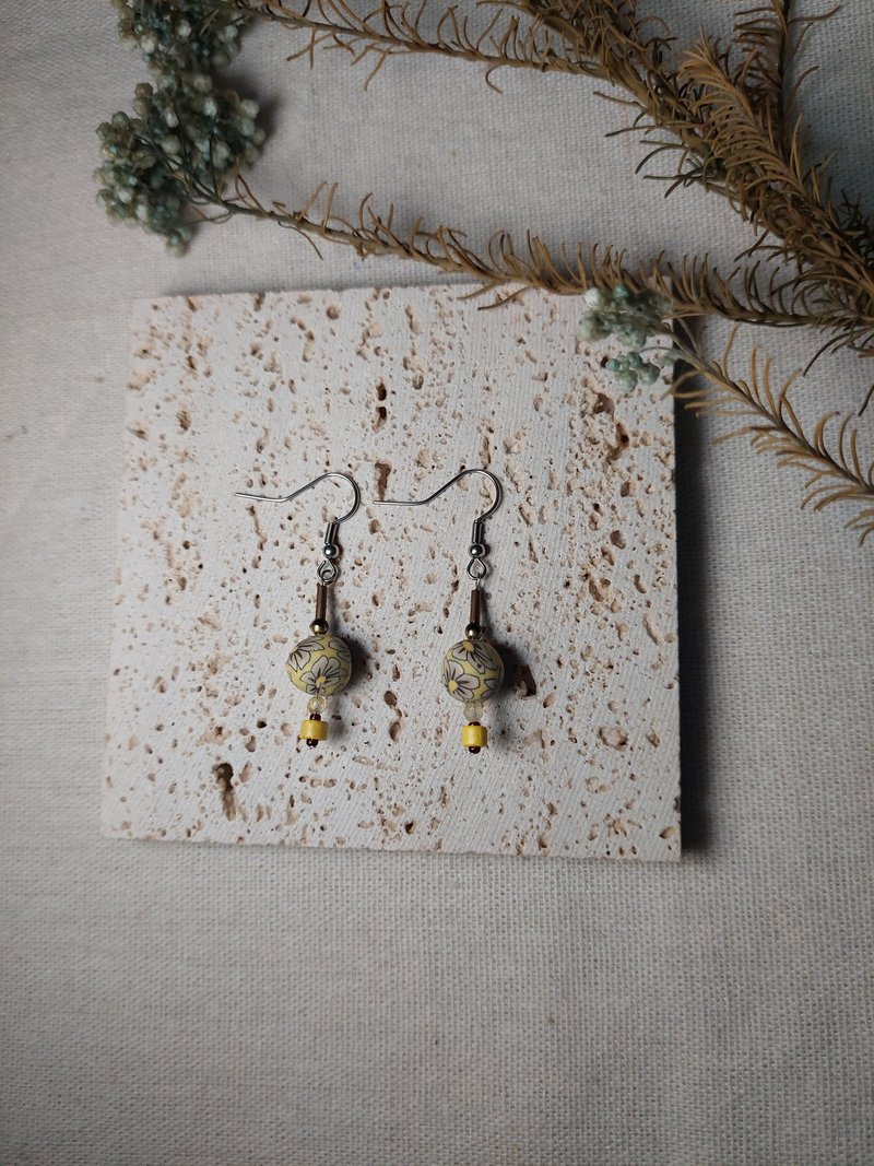 她在花丛中 耳环 耳勾 耳夹 - 耳环/耳夹 - 其他材质 