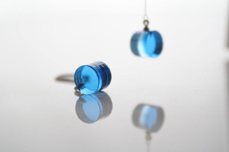 耳环 - 耳环/耳夹 - 塑料 蓝色