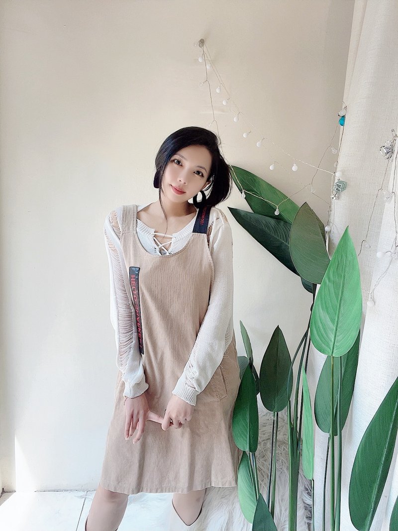 浅肤灯芯绒口袋拼字恋日时光 古董古着洋装连身吊带裙 vintage - 洋装/连衣裙 - 棉．麻 卡其色