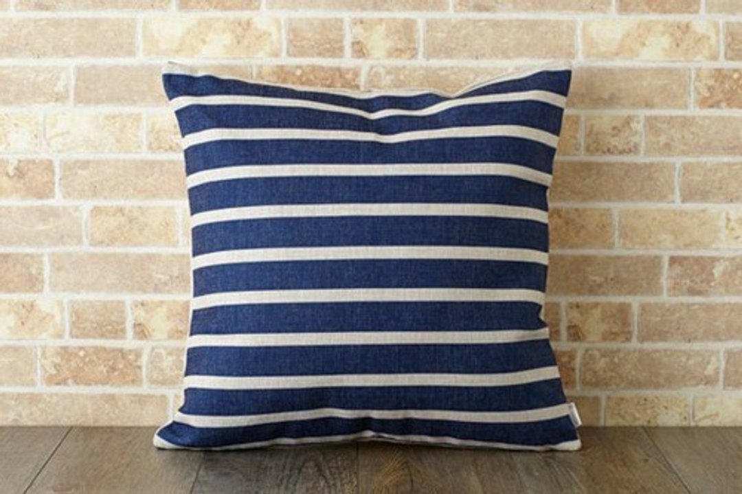 Cushion cover 45 × 45cm Scandinavian natural Linen white border on navy jubileecushionse503 - 摆饰 - 棉．麻 