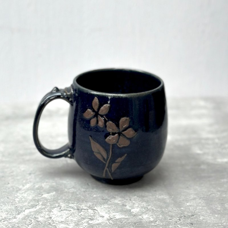 泥绘深蓝釉陶杯 - 咖啡杯/马克杯 - 陶 蓝色