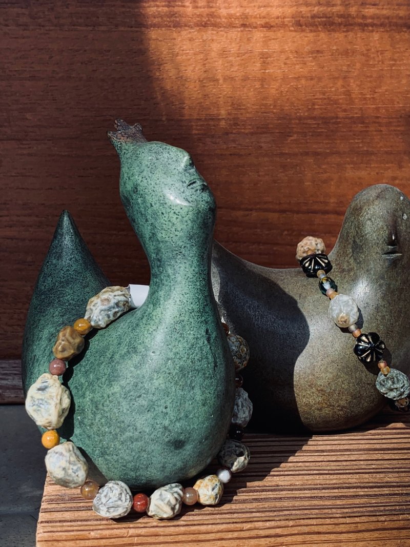 雪覆盖の原石漆脉手链 - 手链/手环 - 其他材质 多色